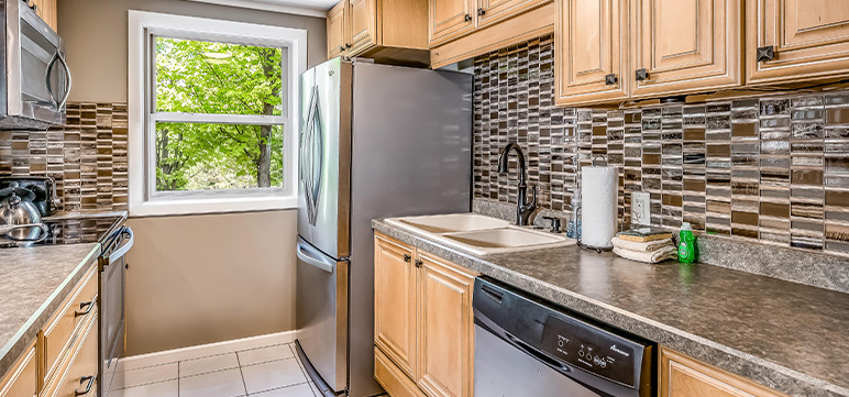 lake-house-kitchen